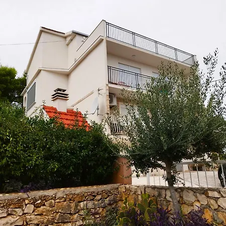 Apartment Aniva - 50 M From The Sea