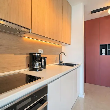 Apartment Aniva - 50 M From The Sea