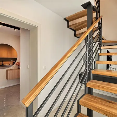 Aniva - 50 M From The Sea Apartment *