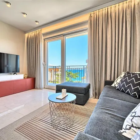 Aniva - 50 M From The Sea شقة تروغير